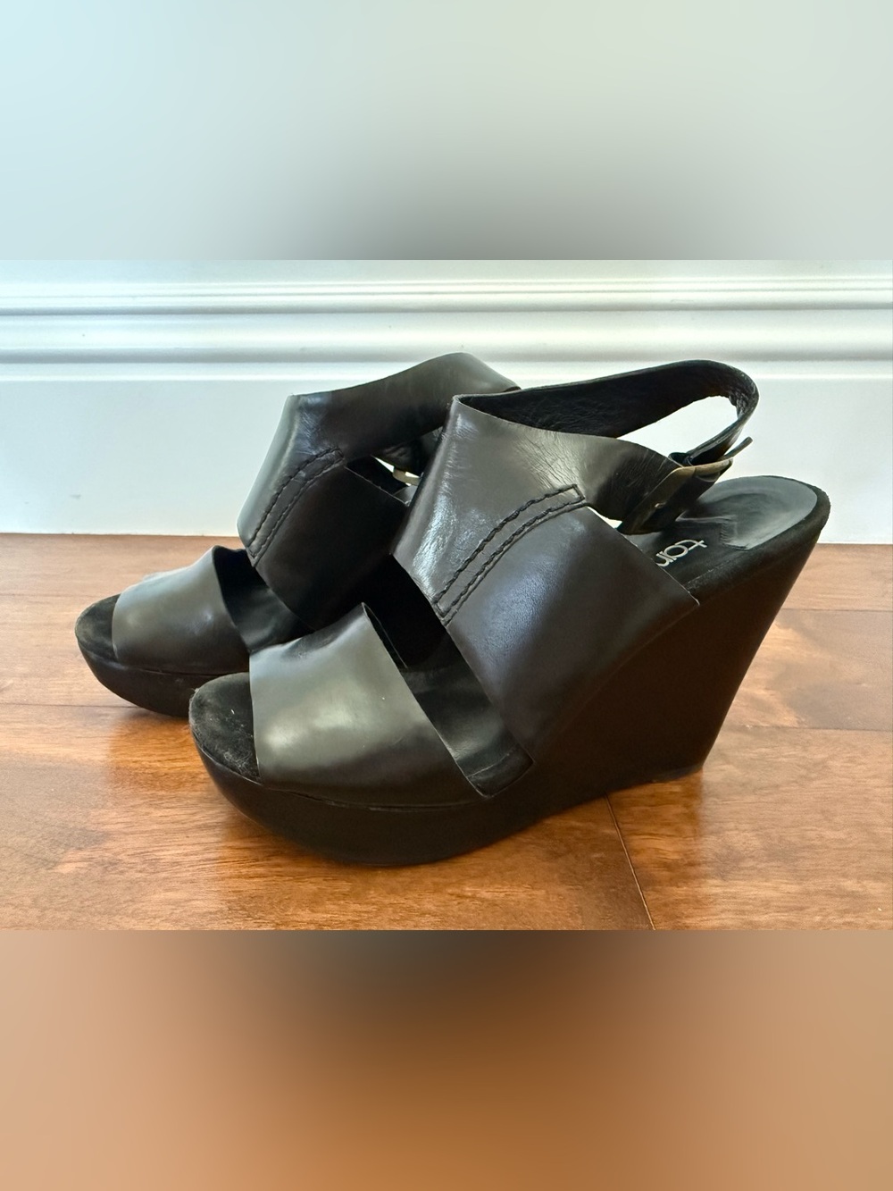 Taryn Rose Black Leather Platform Rebel Wedge Sandals Size 7